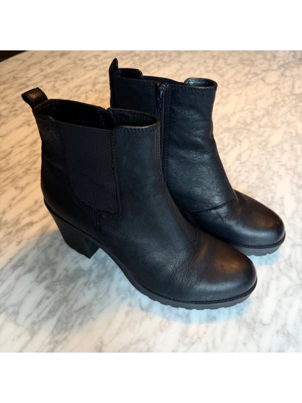 VAGABOND Heeled Chelsea Boot Black Nubuck Leather Size 41